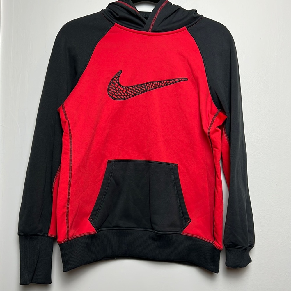 Nike Therma-Fit Hoodie